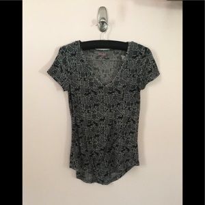 Tribal Print Vneck Top